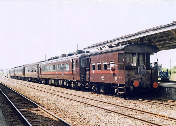 ���G�E�b�䓇�w
(620�~445pixel,61.5KB)