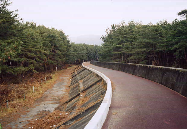 ���O���c
(620�~430pixel,50.3KB)