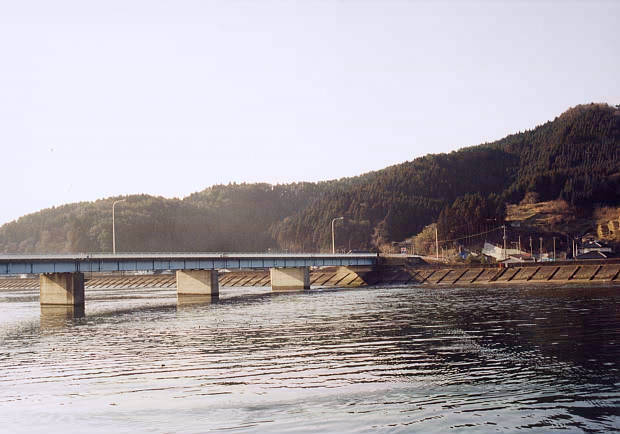 ���O���c
(620�~434pixel,42.6KB)