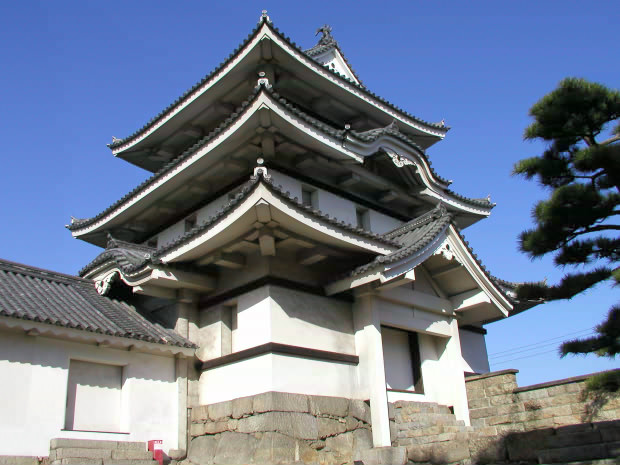 �����E�ʑ�����
(620�~465pixel,74.2KB)