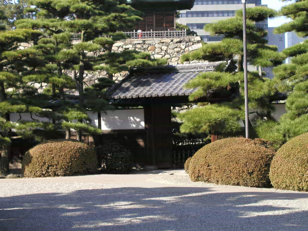 �����E�ʑ�����
(620�~465pixel,113.0KB)