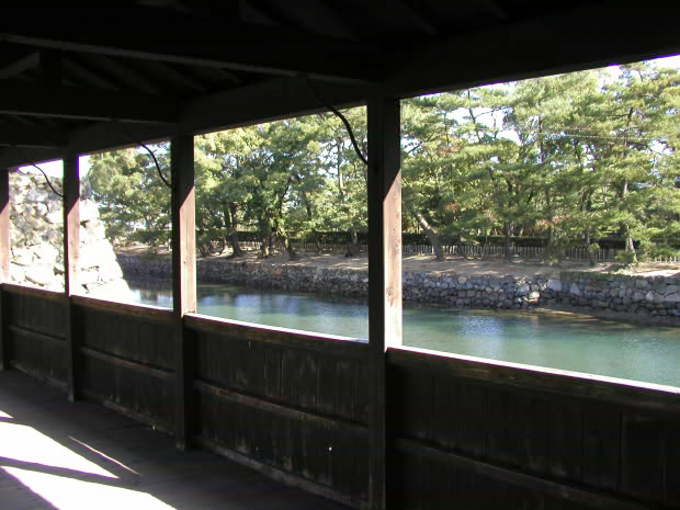 �����E�ʑ�����
(620�~465pixel,77.3KB)