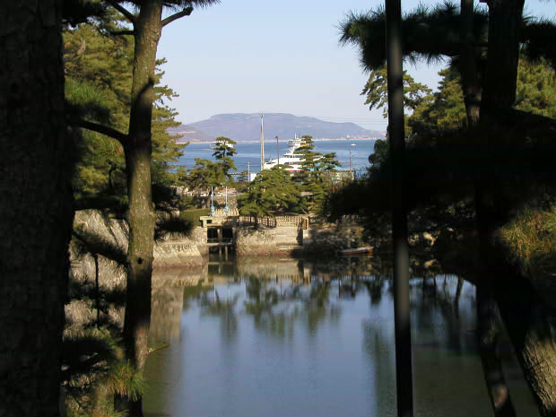 �����E�ʑ�����
(620�~465pixel,66.5KB)