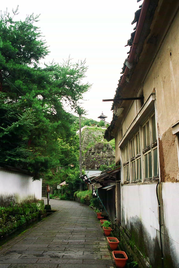 �|�c�̊X����
(620�~930pixel,183.0KB)