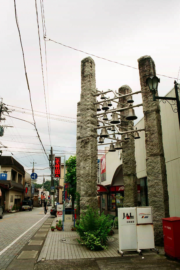 �|�c�̊X����
(620�~930pixel,175.2KB)