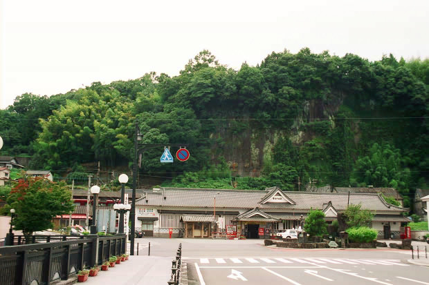 �|�c�̊X����
(620�~413pixel,77.1KB)