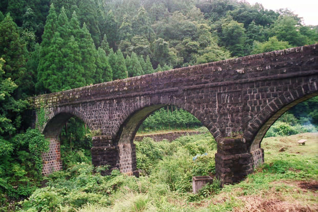 �|�c�E�킫���̗�
(620�~413pixel,116.8KB)