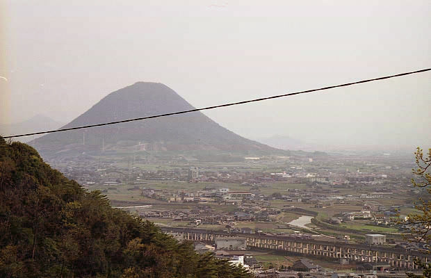 ��֌���
(620�~400pixel,41.1KB)