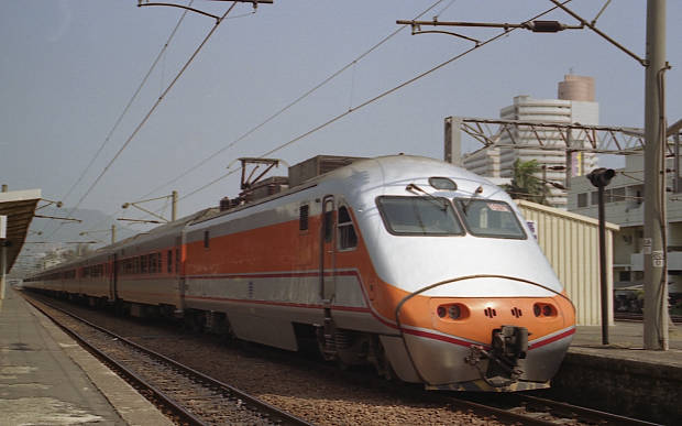 ��p�S�H�E������
(620�~387pixel,38.3KB)