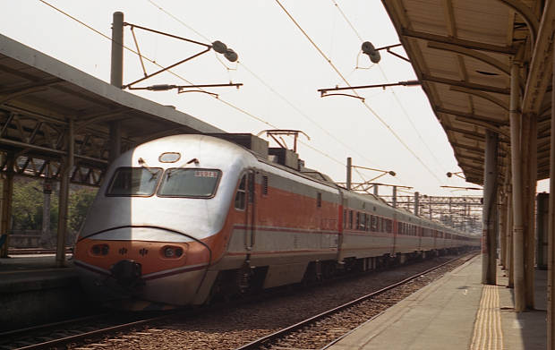 ��p�S�H�E������
(620�~391pixel,41.3KB)