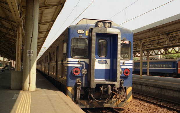 ��p�S�H�E�d��
(620�~391pixel,46.0KB)