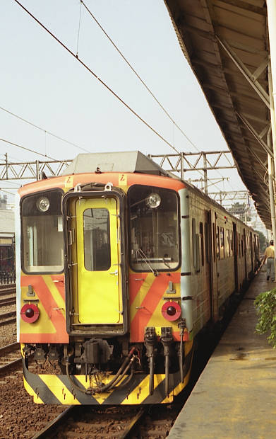 ��p�S�H�E��C�ċq
(391�~620pixel,51.4KB)