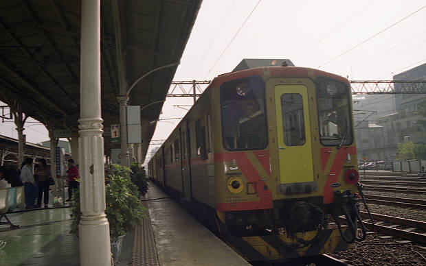 ��p�S�H�E��C�ċq
(620�~388pixel,36.5KB)