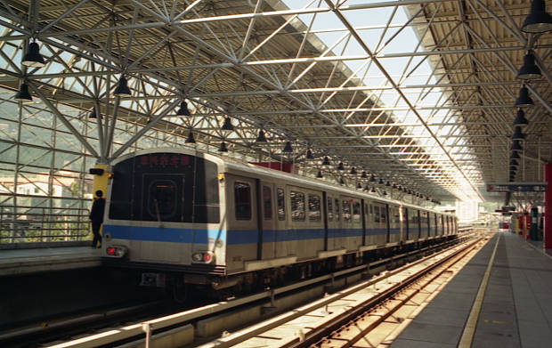 ��p�S�H�EMTR
(620�~391pixel,63.2KB)