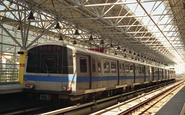 ��p�S�H�EMTR
(620�~388pixel,64.1KB)