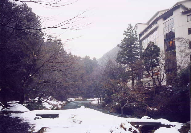 �R������E�~
(620�~433pixel,49.6KB)