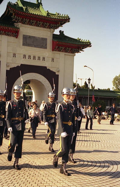 �����K
(398�~620pixel,56.7KB)