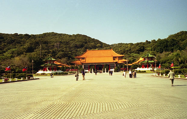 �����K
(620�~395pixel,54.4KB)