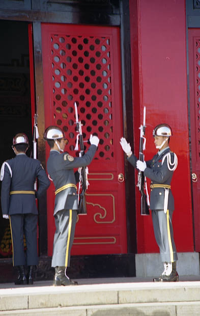 �����K
(393�~620pixel,42.5KB)