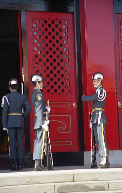 �����K
(393�~620pixel,42.2KB)