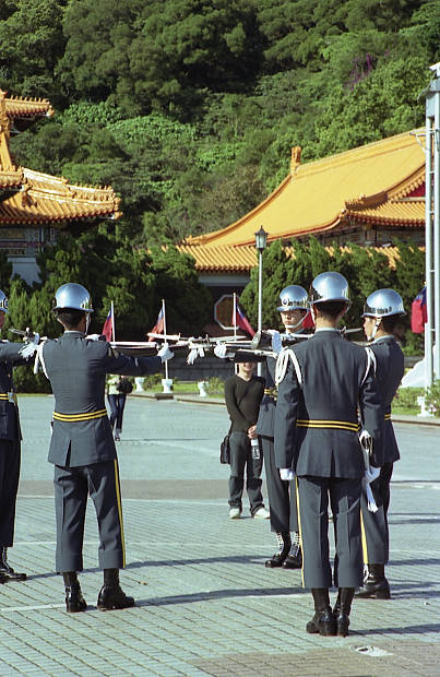 �����K
(403�~620pixel,69.4KB)