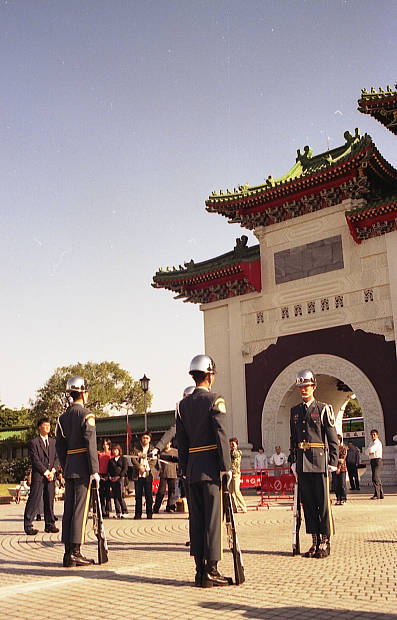 �����K
(397�~620pixel,49.5KB)