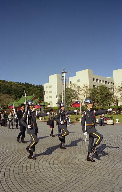 �����K
(396�~620pixel,48.8KB)